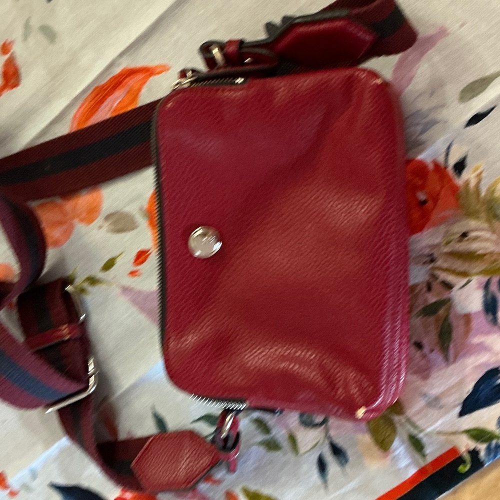 Elegant Red Leather Crossbody Bag